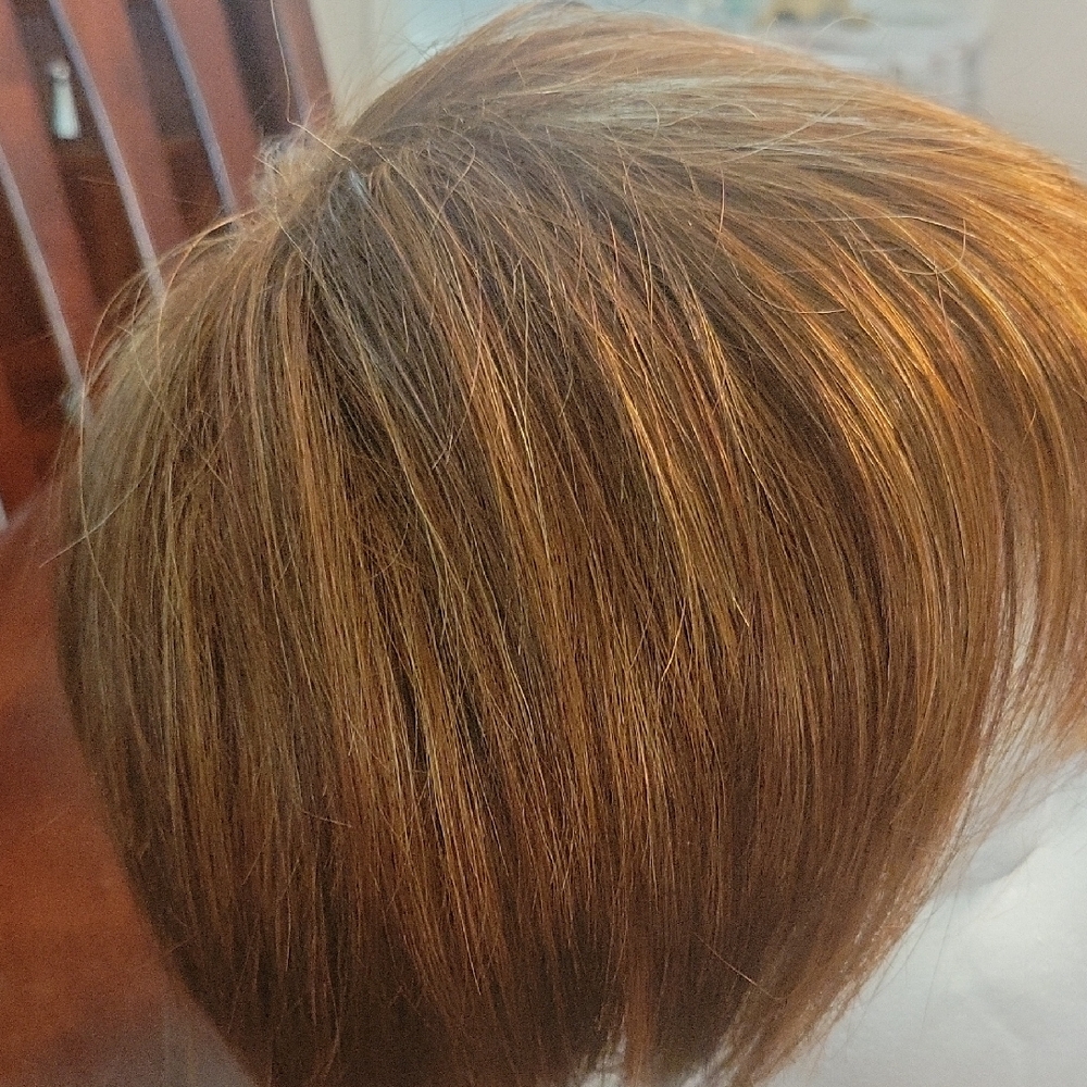 Stylish Medium Auburn Wig for Women - Picture 4 of 6